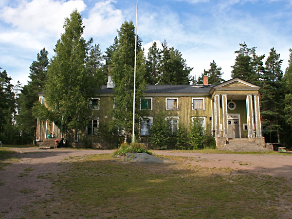 J&auml;tinlinna